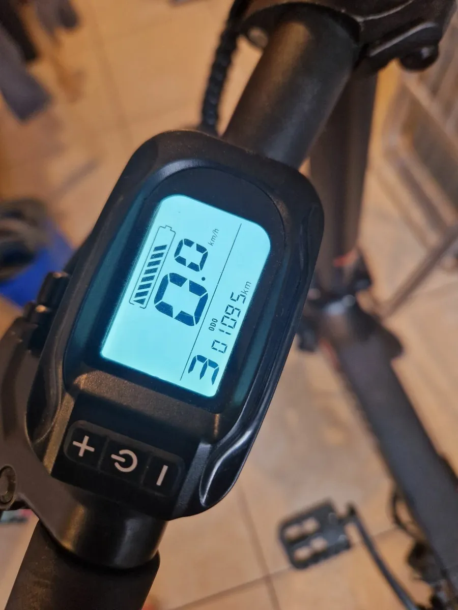 Kruz Cadiz Folding Electric Bike - Image 2