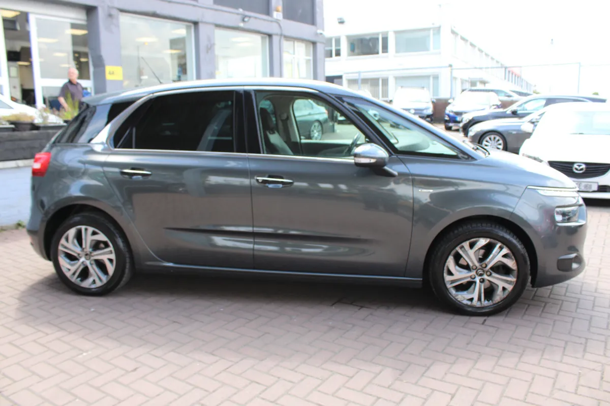CITROEN PICASSO 120BHP EXCLUSIVE 5DR MPV AUTOMATI - Image 3