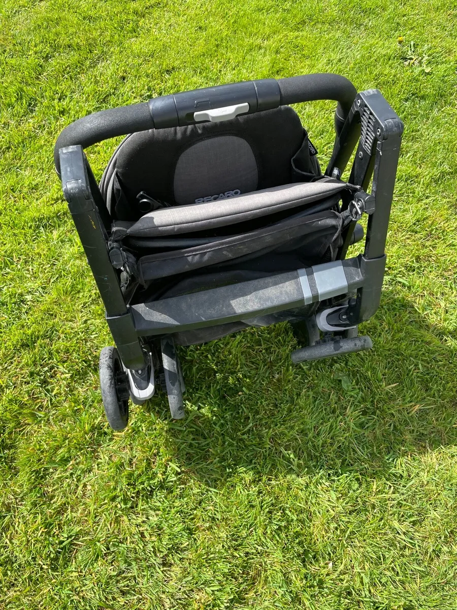 Recaro folding travel stroller - Image 2