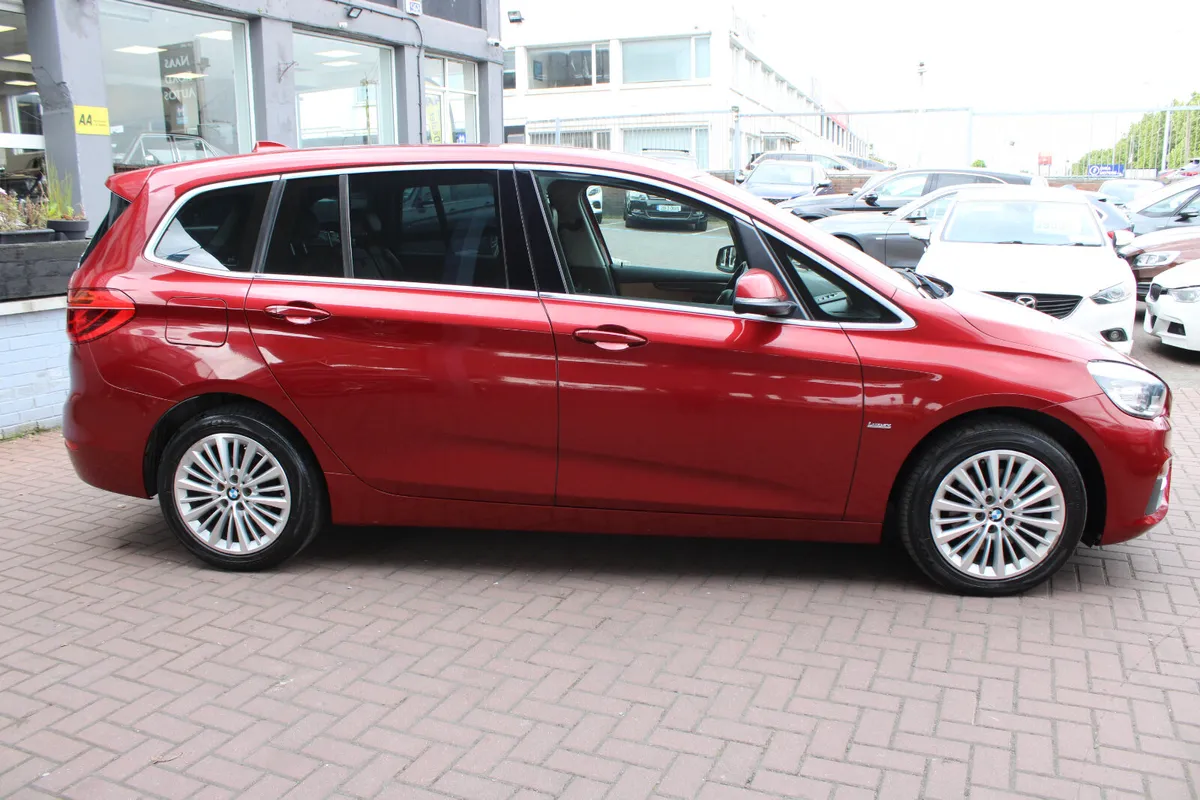 BMW 218D SE LUXURY 7 SEATER AUTOMATIC - Image 3