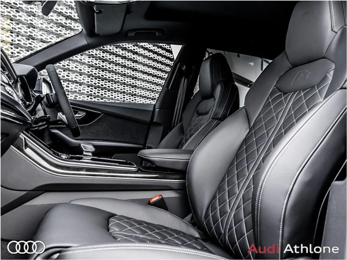 Audi Q8 3.0tfsie 483BHP Quattro Competition Tip-t - Image 4