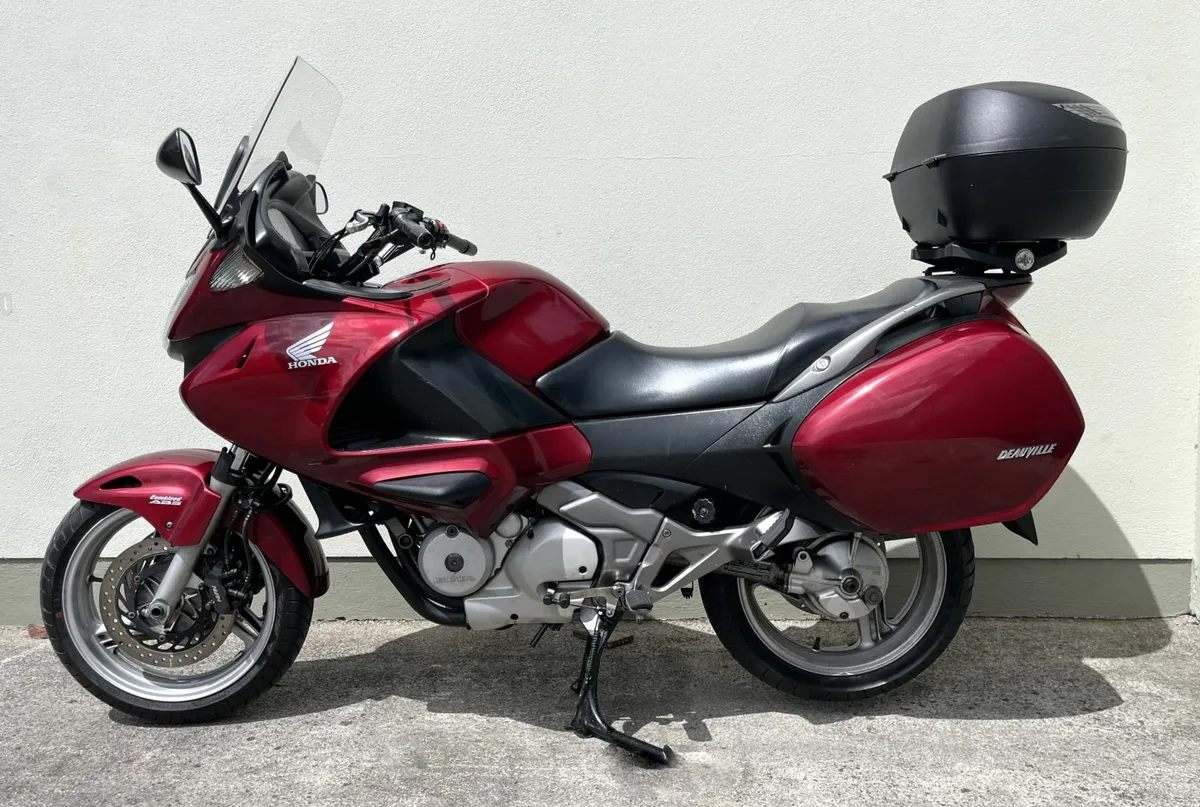 2007 Honda Deauville NT 700 - Image 2