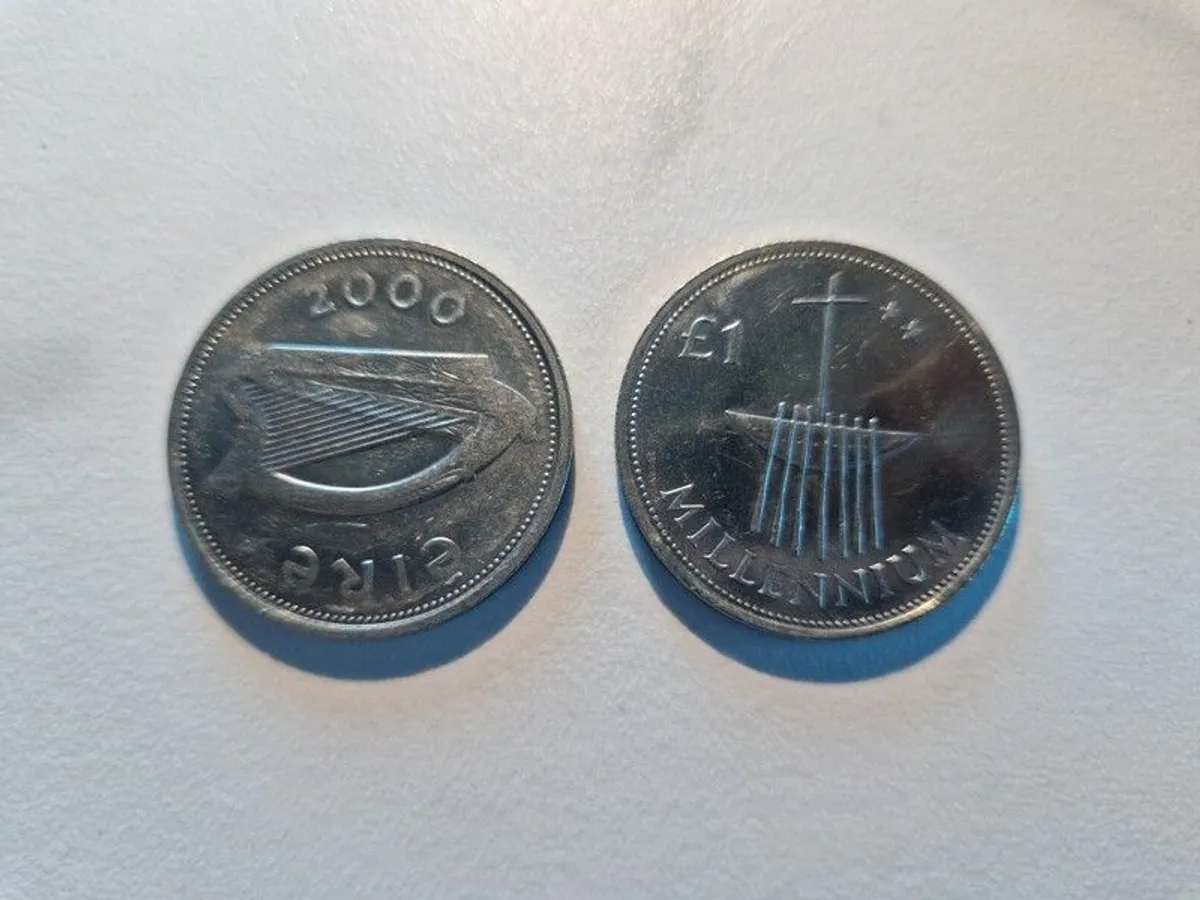 Millenium 2000 one pound coins - Image 1