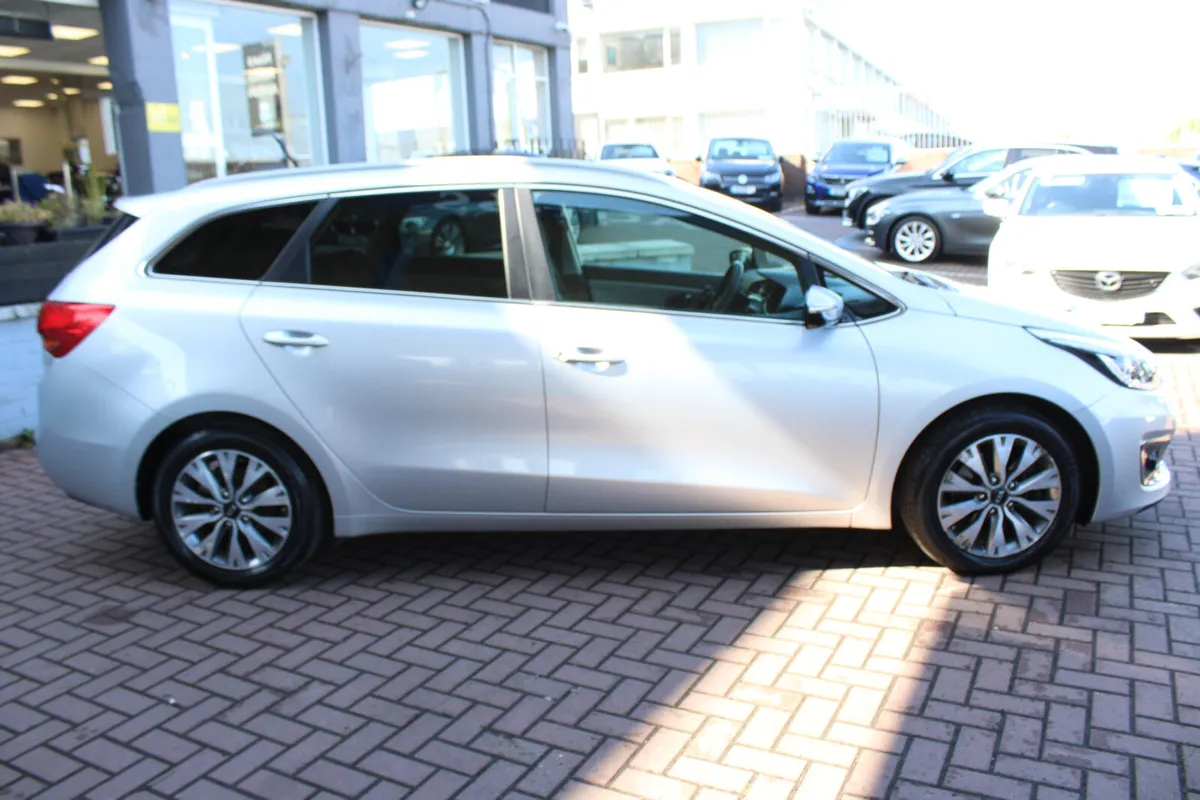 KIA CEED EX 5DR ESTATE // ONLY 88,000 KMS // - Image 3