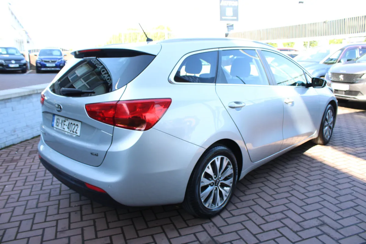 KIA CEED EX 5DR ESTATE // ONLY 88,000 KMS // - Image 4