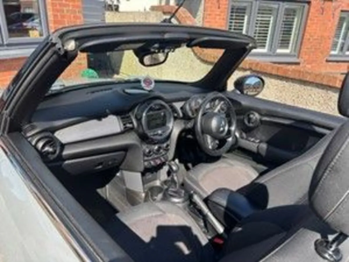 Mini Cooper 2016 - Image 2