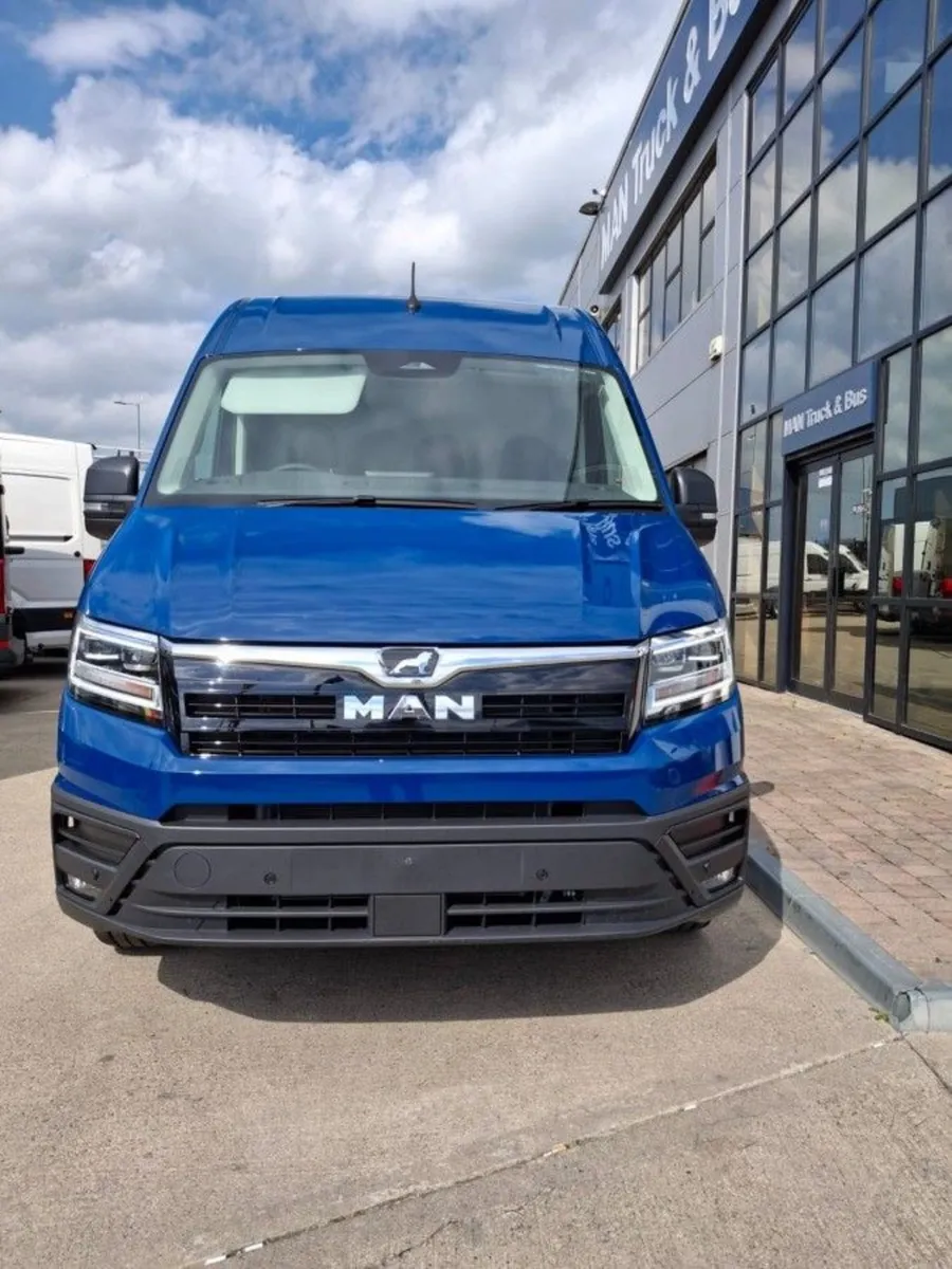 MAN TGE TGE 3.200 High-spec Panel Van - Image 1