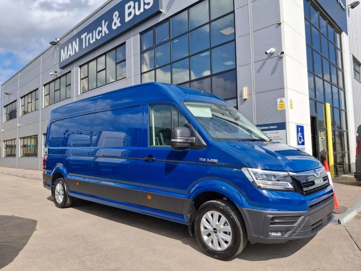 MAN TGE TGE 3.200 High-spec Panel Van - Image 2