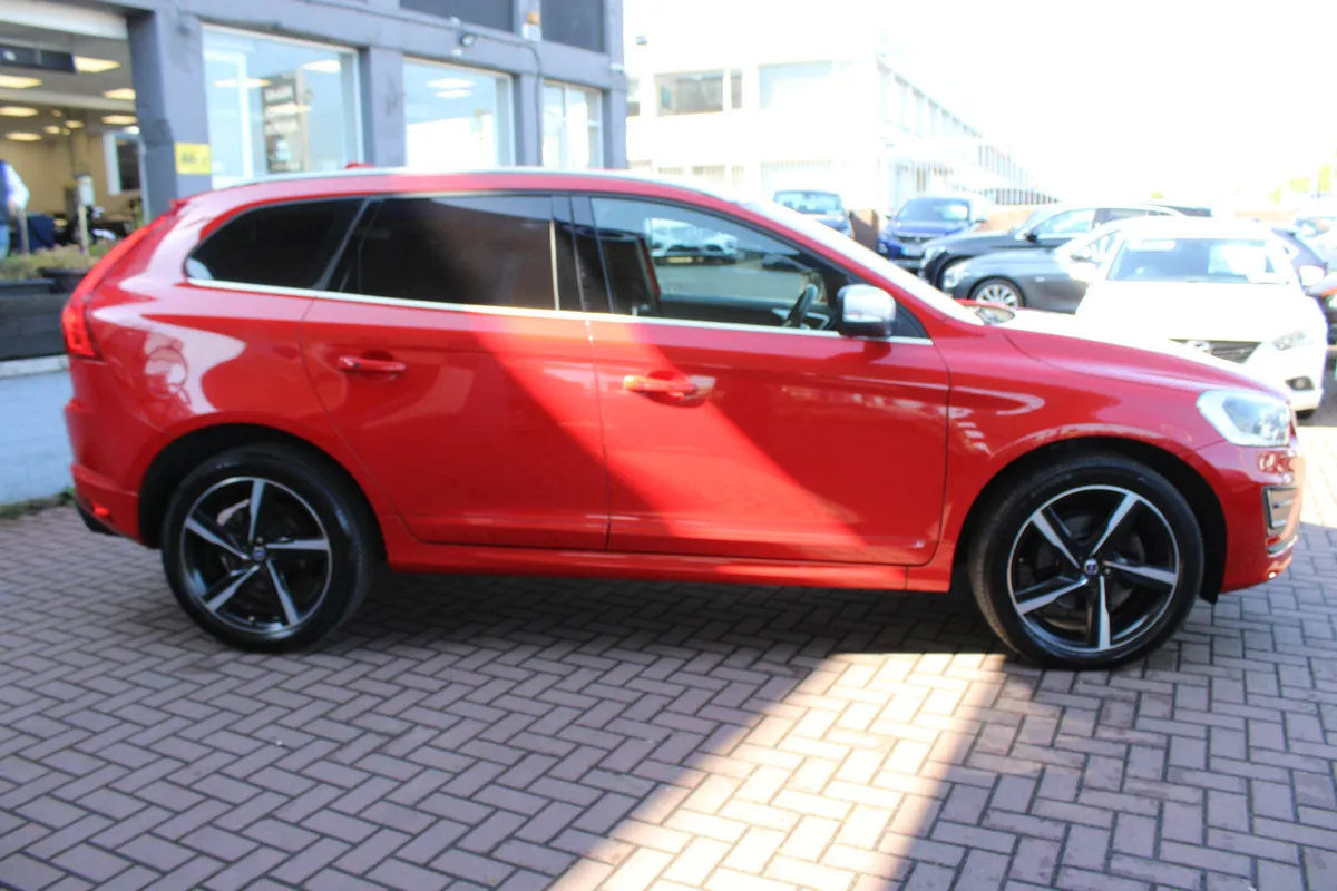 VOLVO XC60 D4 R-DESIGN PLUS  5DR ESTATE AUTOMATIC - Image 3