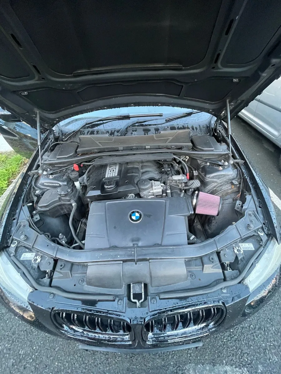 BMW 3-series 2010 - Image 4