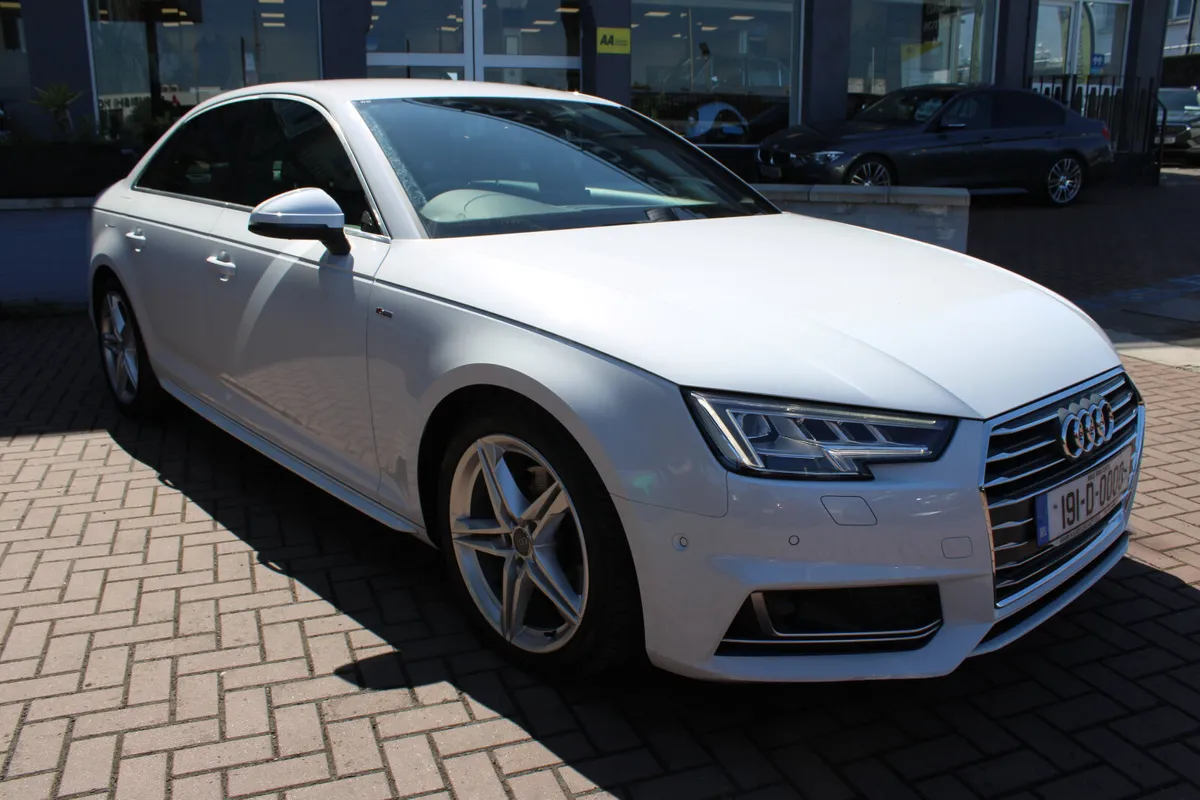 AUDI A4 2.0 TFSI S-LINE SALOON AUTOMATIC - Image 2