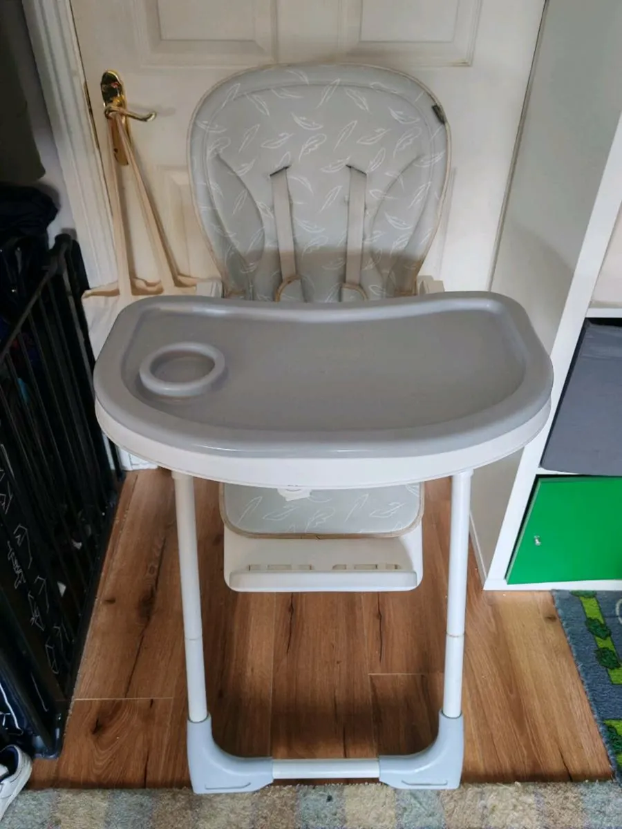Kids high chair - Image 1