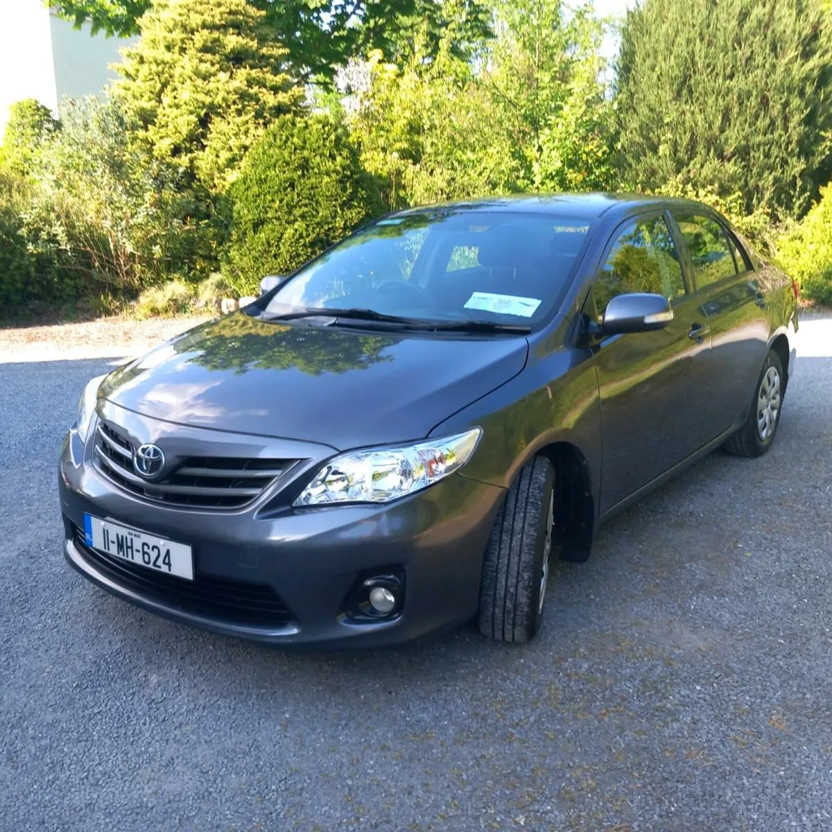 Toyota Corolla Terra 1.4D manual saloon - Image 2