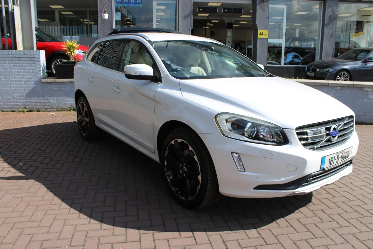 VOLVO XC60 2.0D4 CROSS COUNTRY 5DR ESTATE AUTO - Image 1