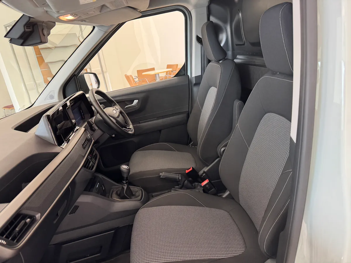 Ford courier - Image 4