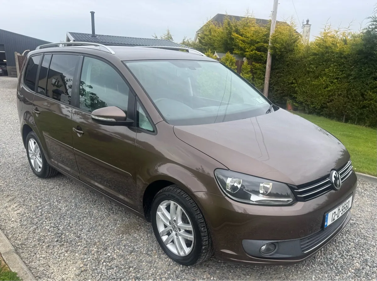 Volkswagen Touran - Image 1