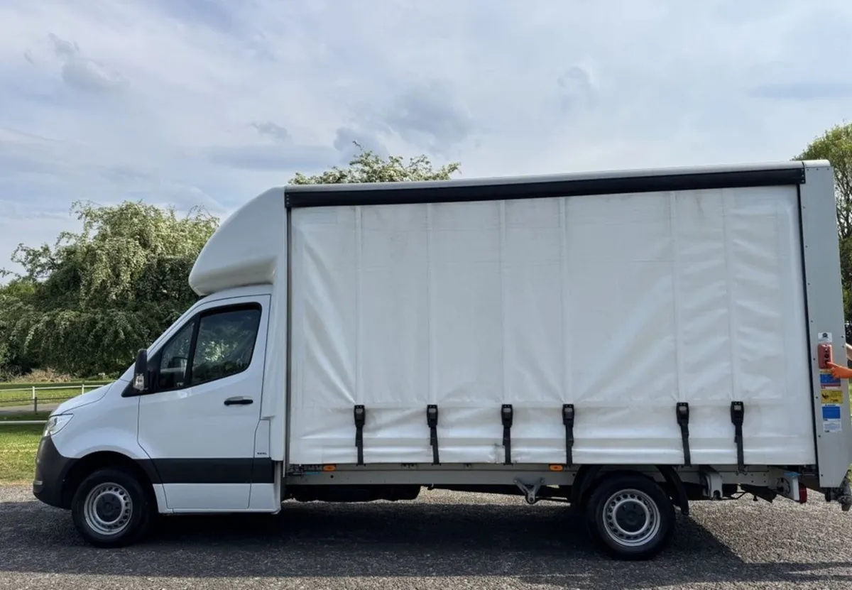 2022 MERCEDES-BENZ SPRINTER 2.0 315Cdi 3.5t. 4.2m - Image 2