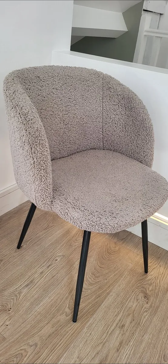 Teddy fabric chair - Image 1