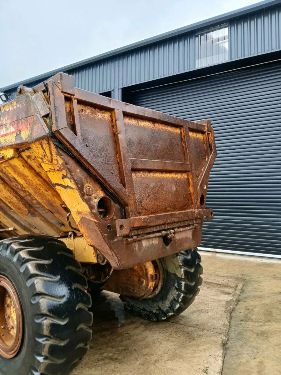 Moxy 6225B Dump Truck - Image 2