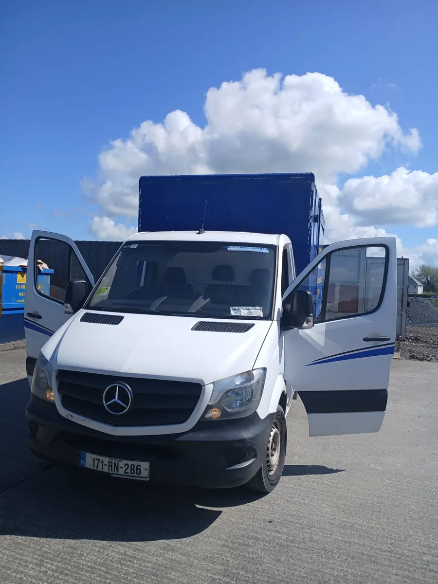 2017 Mercedes Sprinter - Image 2