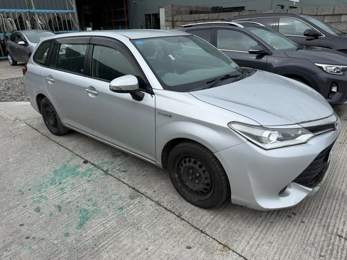 2016 TOYOTA COROLLA FIELDER - Image 2