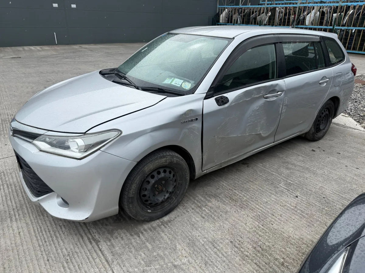 2016 TOYOTA COROLLA FIELDER - Image 3