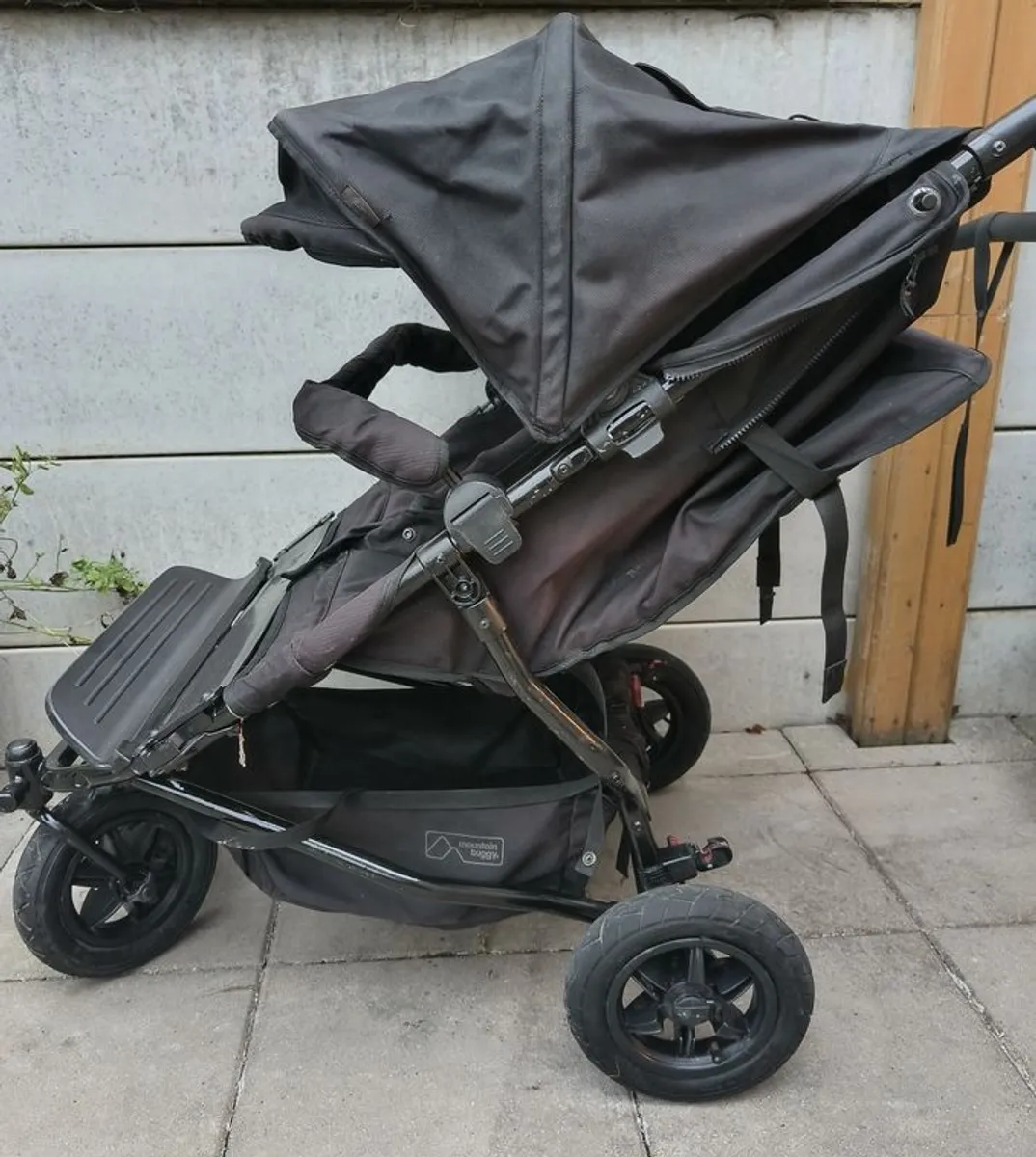 Mountain buggy duet - Image 1