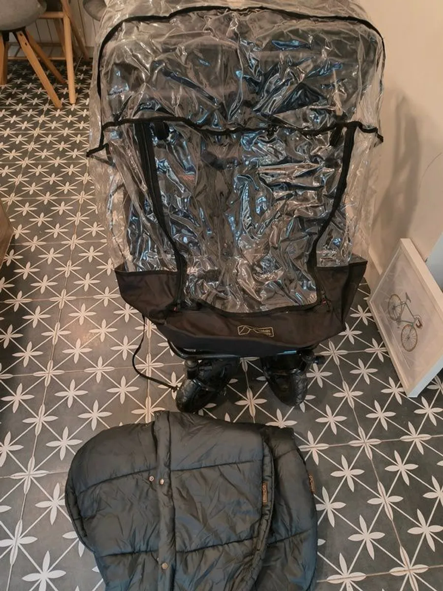 Mountain buggy duet - Image 2