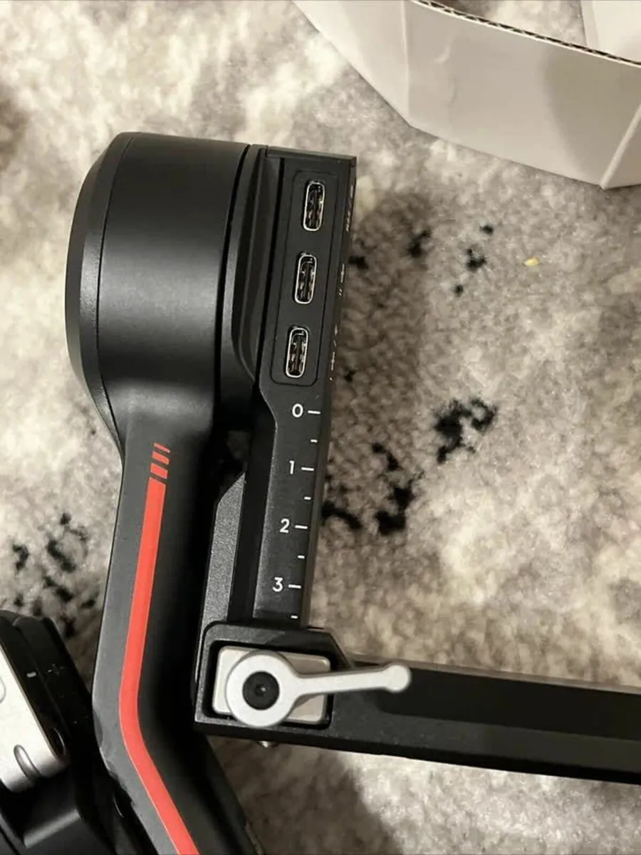 DJI RS3 3 Model P11C - Image 4