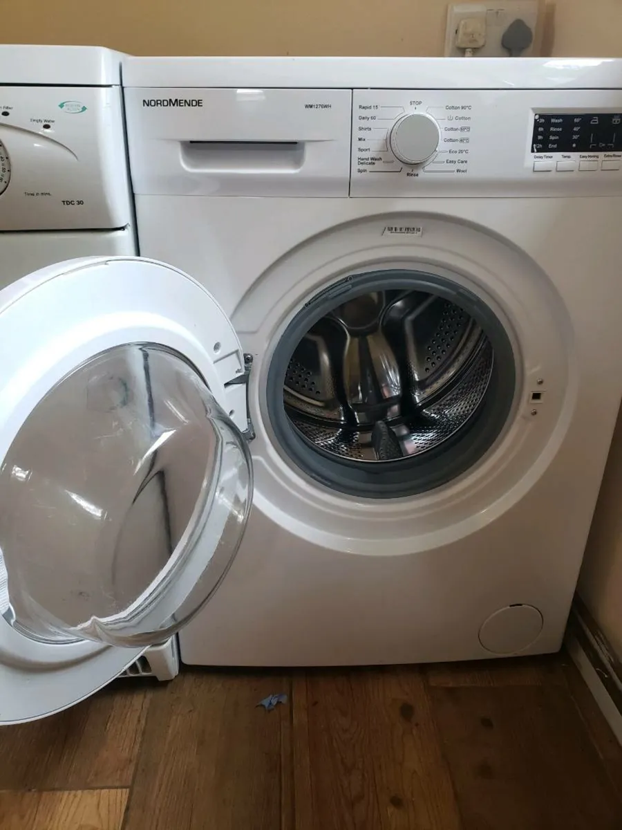 Washing machine - Image 1