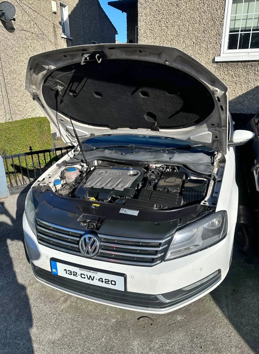 VW Passat 2.0 HIGHLINE - Image 2