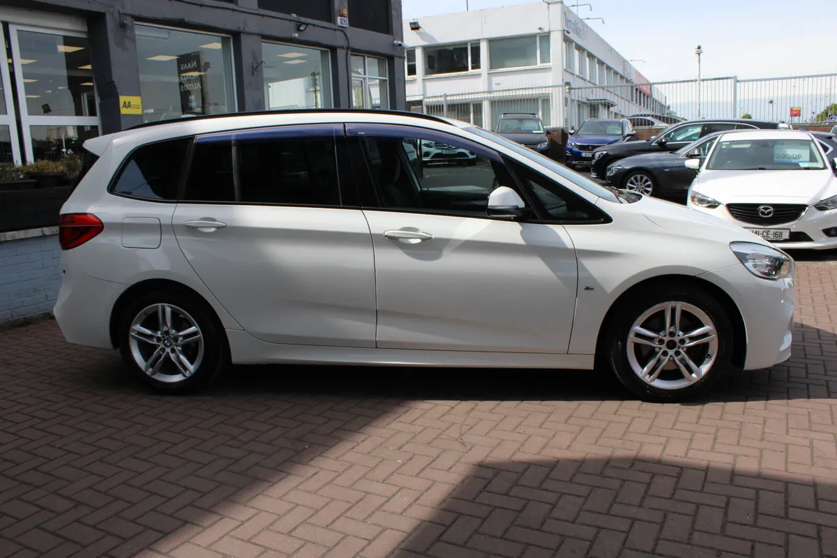 BMW 218D M-SPORT GRAND 7 SEATER AUTOMATIC MPV - Image 3