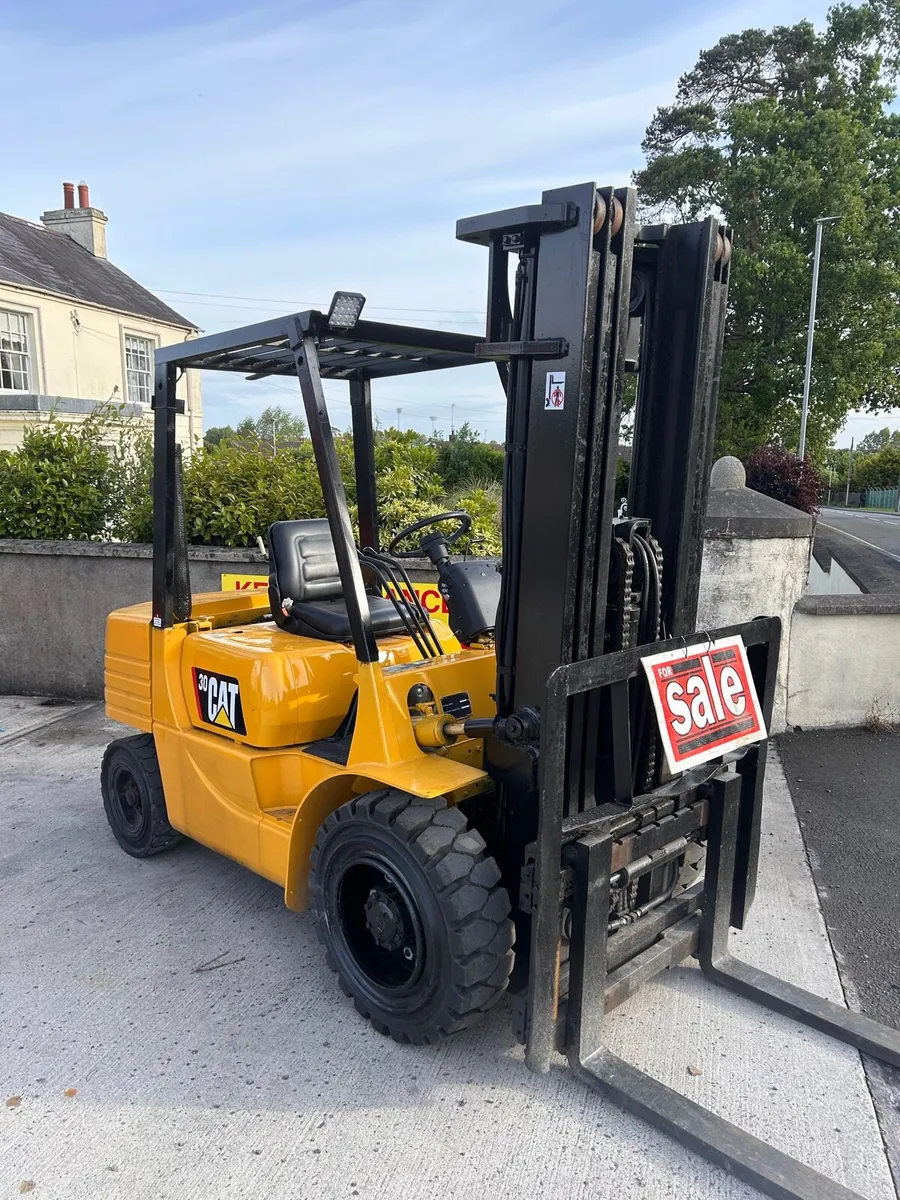 CAT Forklift - Image 1