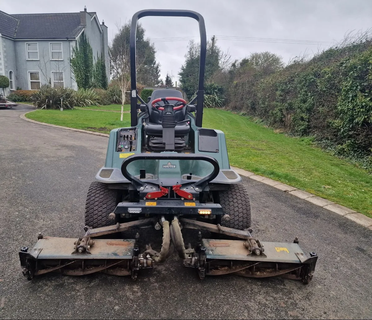 Hayter 35hp ride on mower lawnmower - Image 1