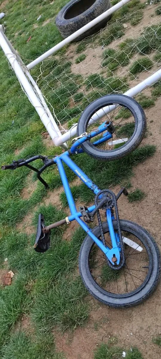 Bikes of various sizes and condition - Image 4