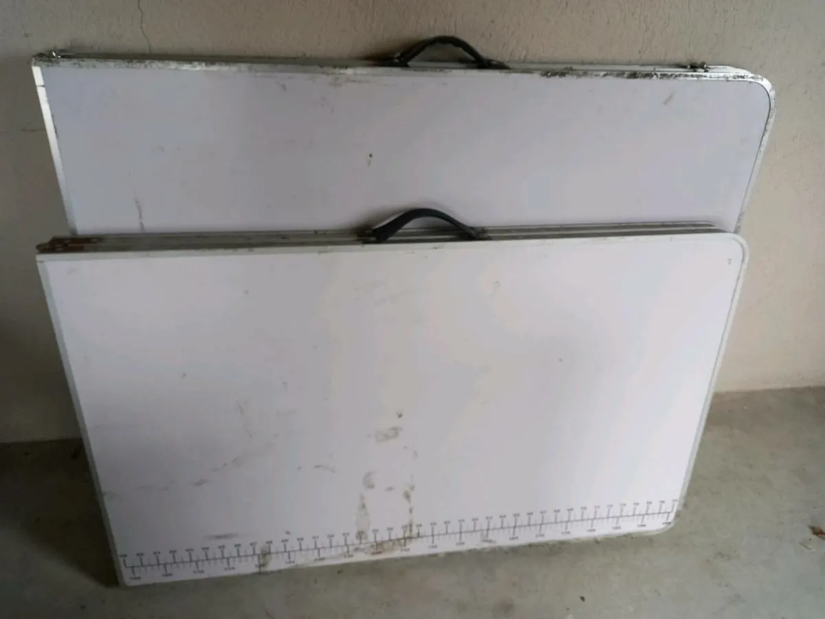 Ladders ,painting materials - Image 1
