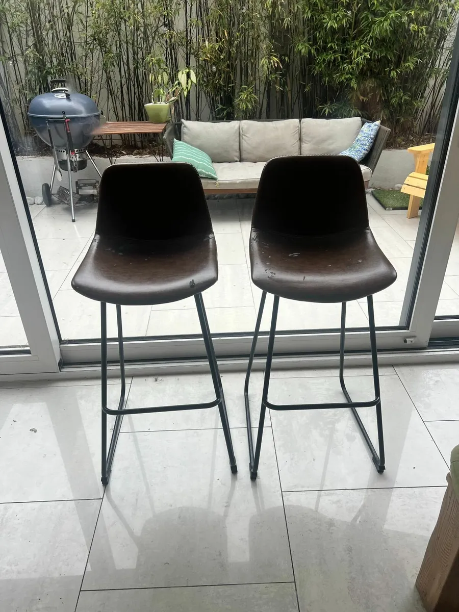 FREE  Bar chairs - Image 1