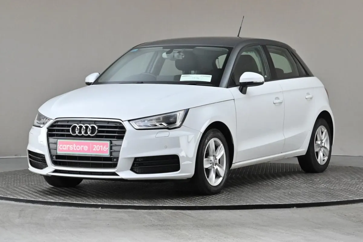 Audi A1 1.0tfsi 95bhp S-tronic 5DR  2tone Roof pa - Image 3