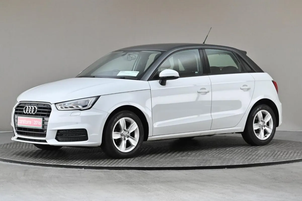 Audi A1 1.0tfsi 95bhp S-tronic 5DR  2tone Roof pa - Image 4
