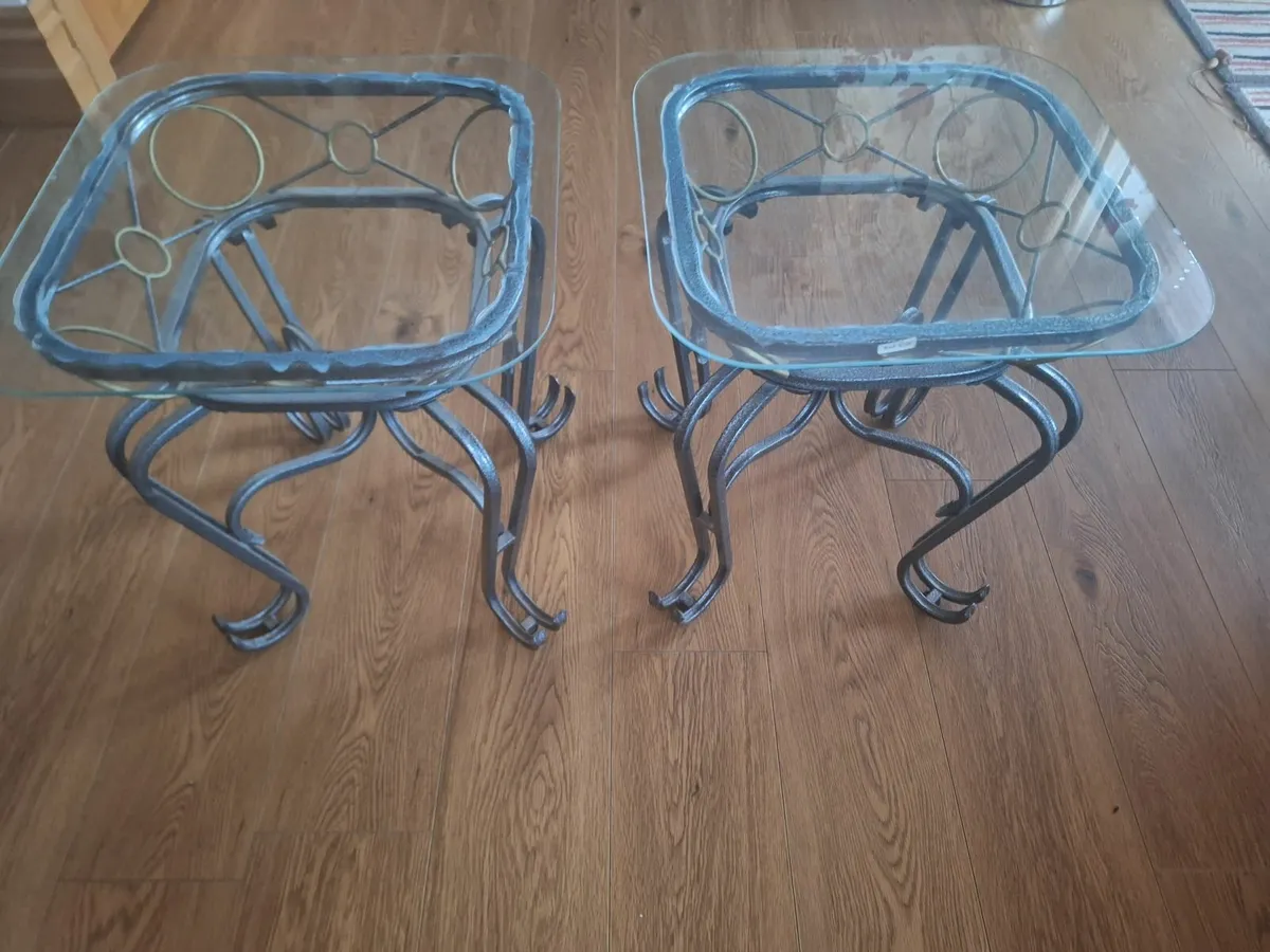 2 glass lamp tables