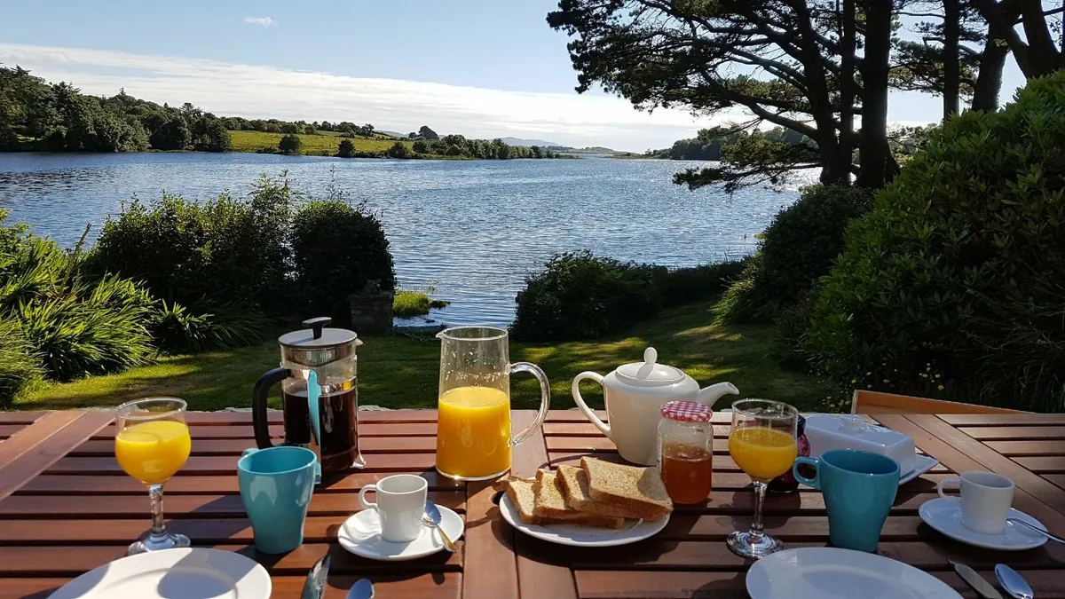 Christmas by the sea in West Cork? 6 bedroom house - Image 2