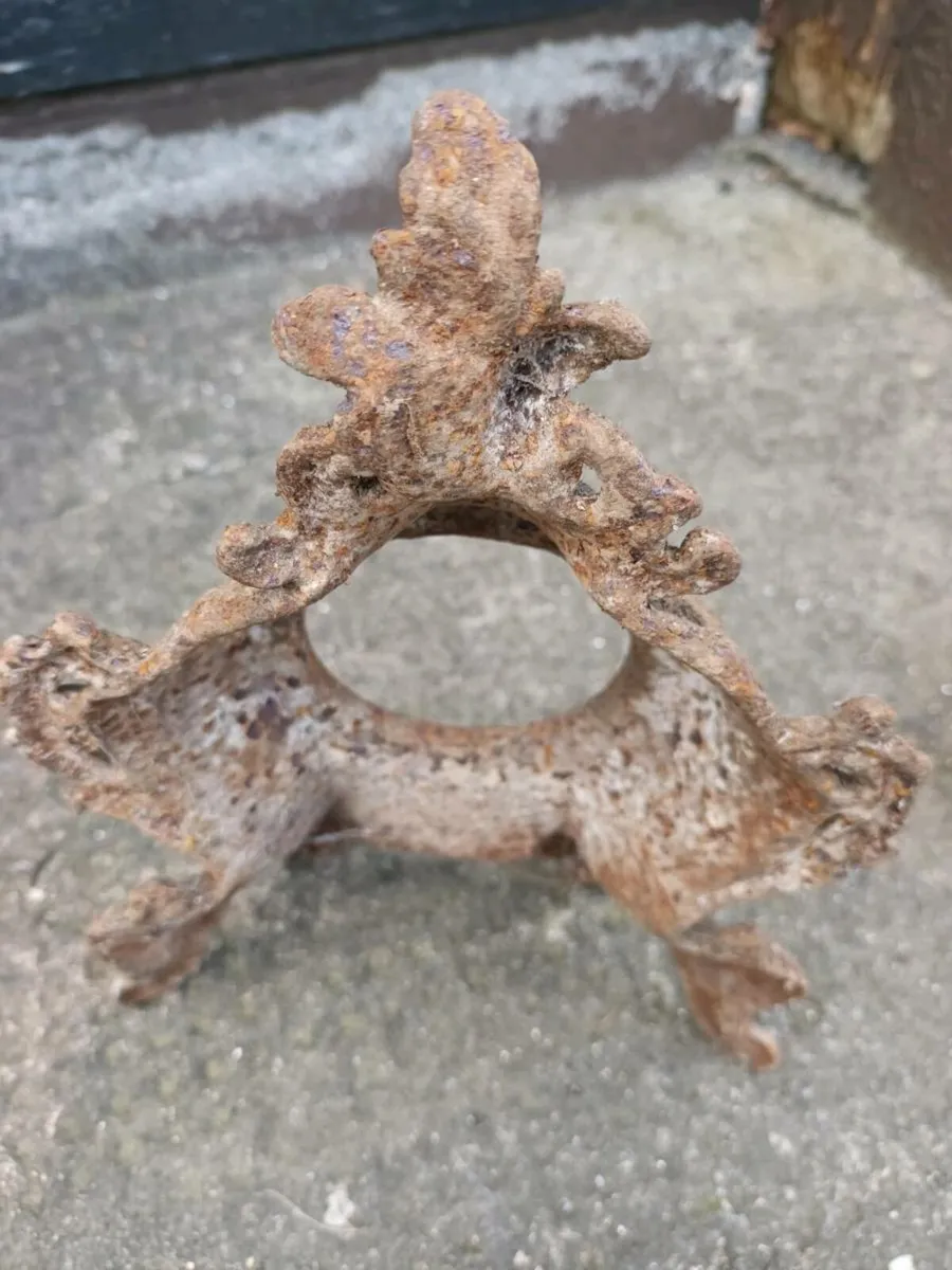 Cast iron Clock Frame - Image 3