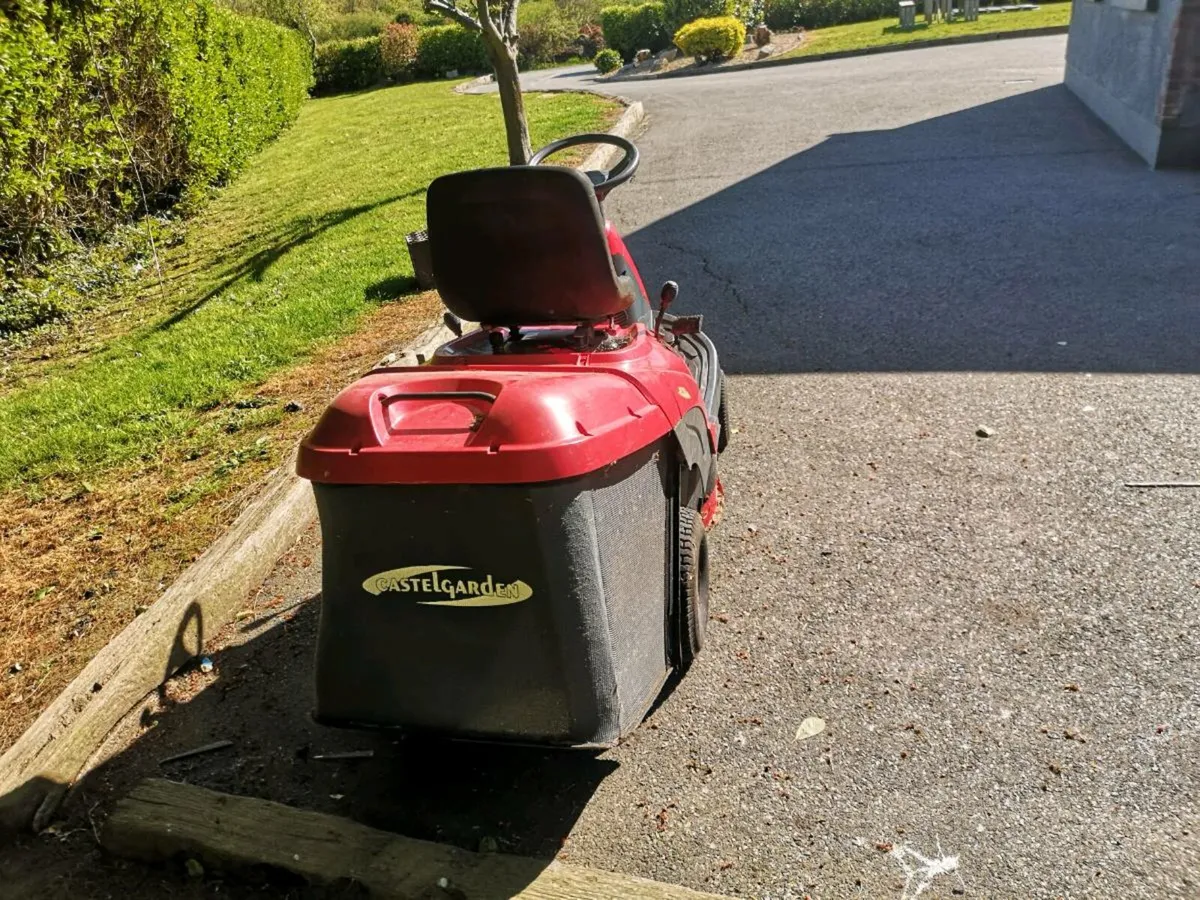 Castelgarden xf130 tractor lawnmower - Image 3