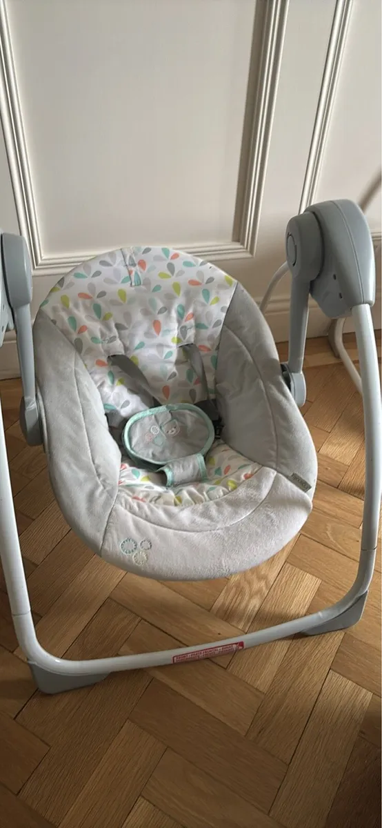 Baby swing