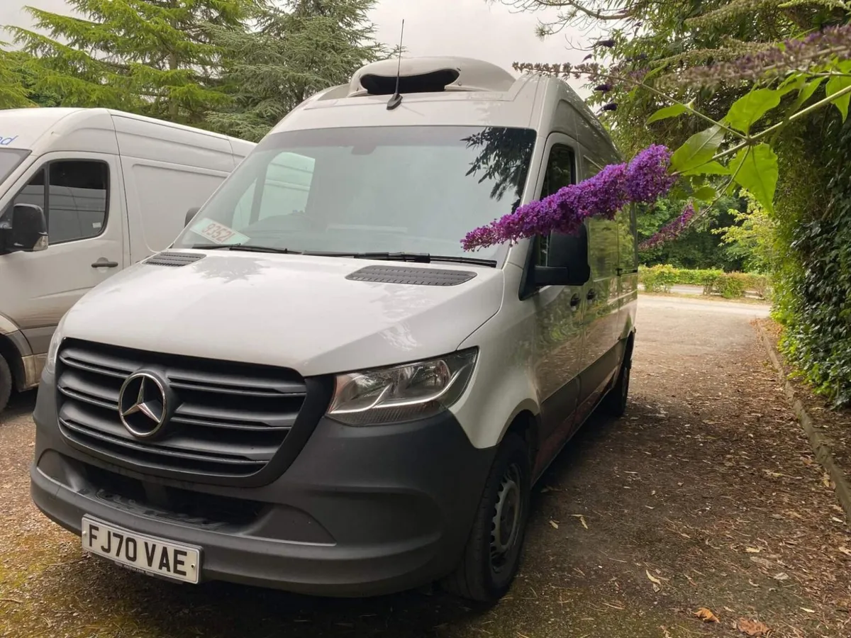 Mercedes-Benz Sprinter with split fridge - Image 1