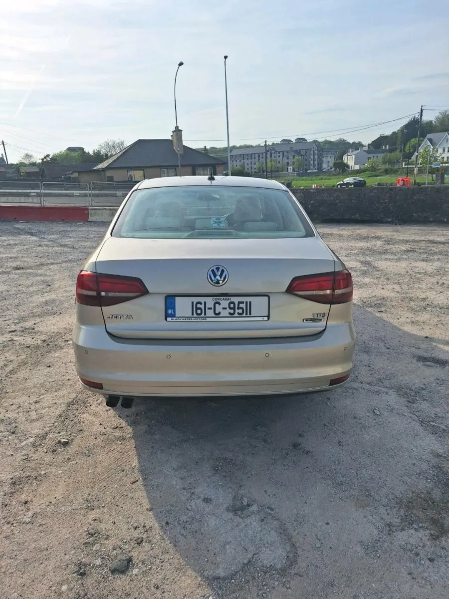 Immaculate Volkswagen Jetta - Image 4