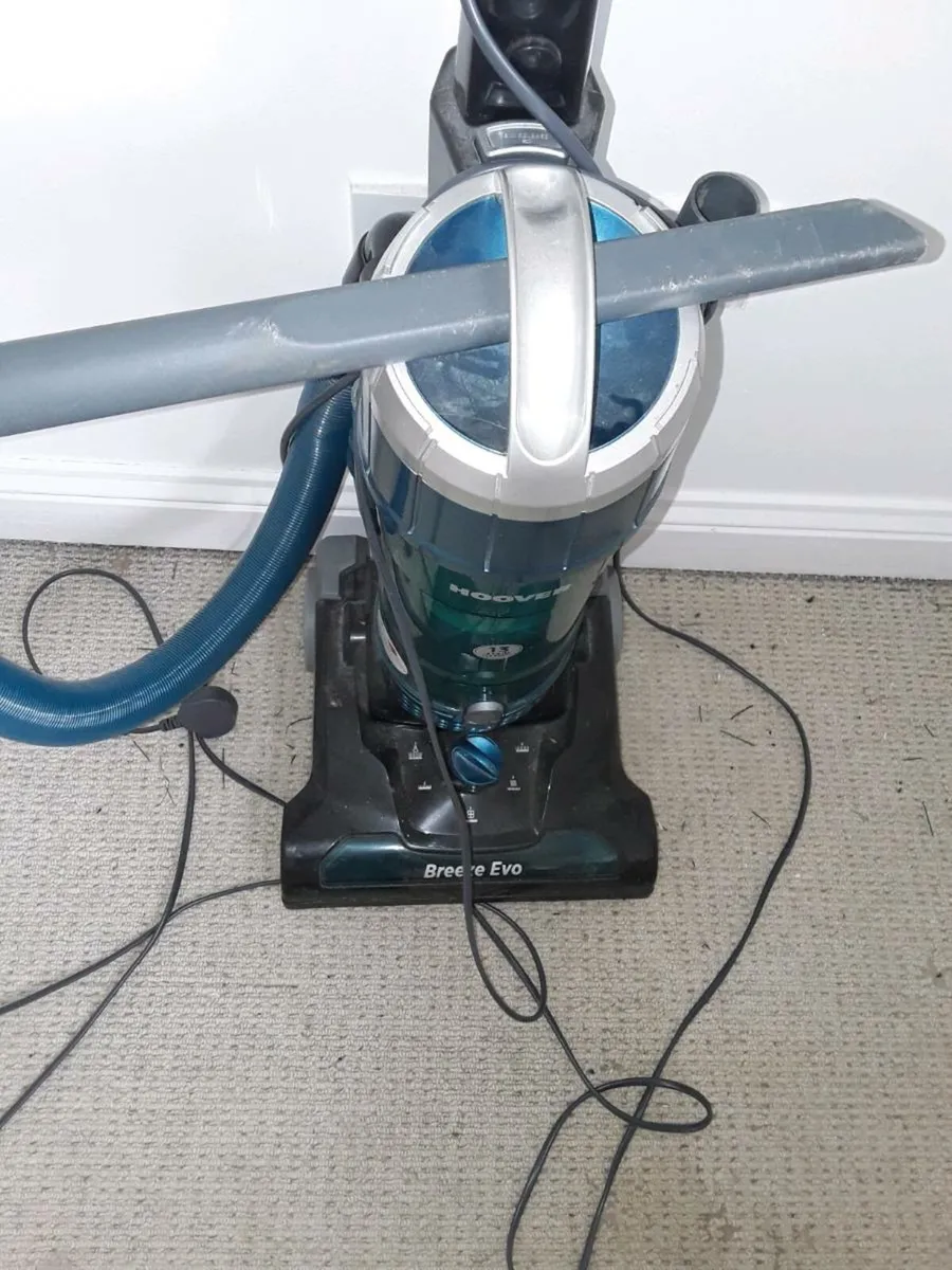2 vacuum cleaners Hoover and morphy Richard's - Image 3