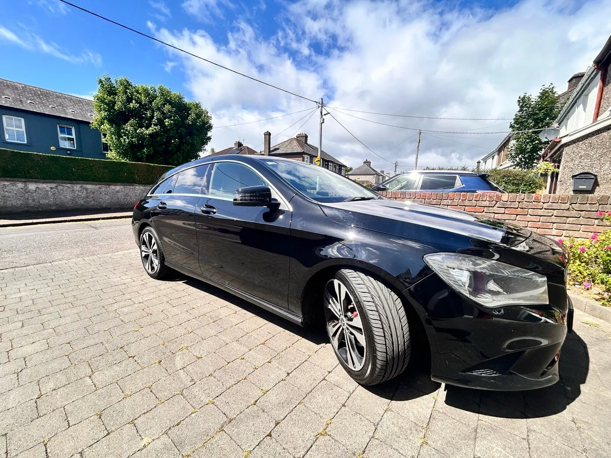 Mercedes Benz CLA Urban Shooting Brake Estate - Image 3