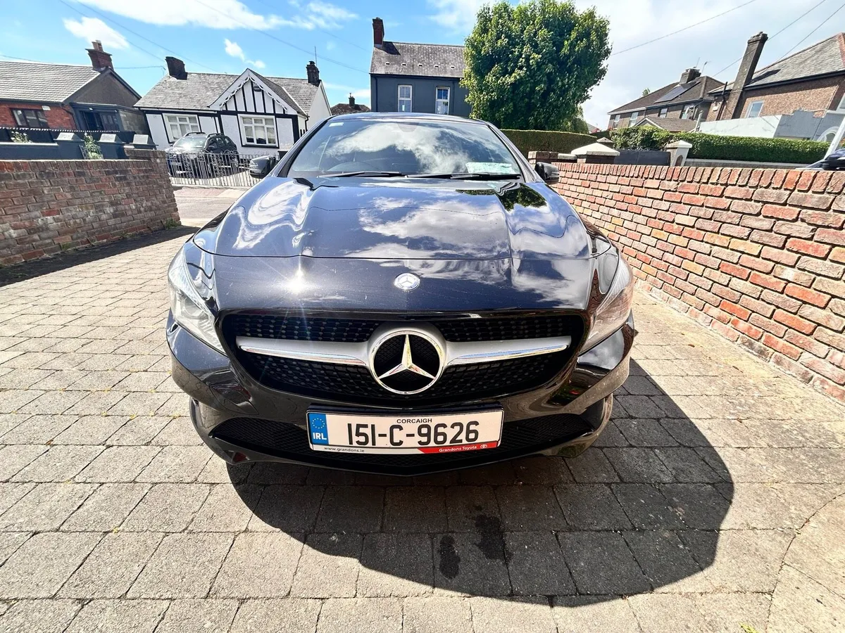 Mercedes Benz CLA Urban Shooting Brake Estate - Image 4