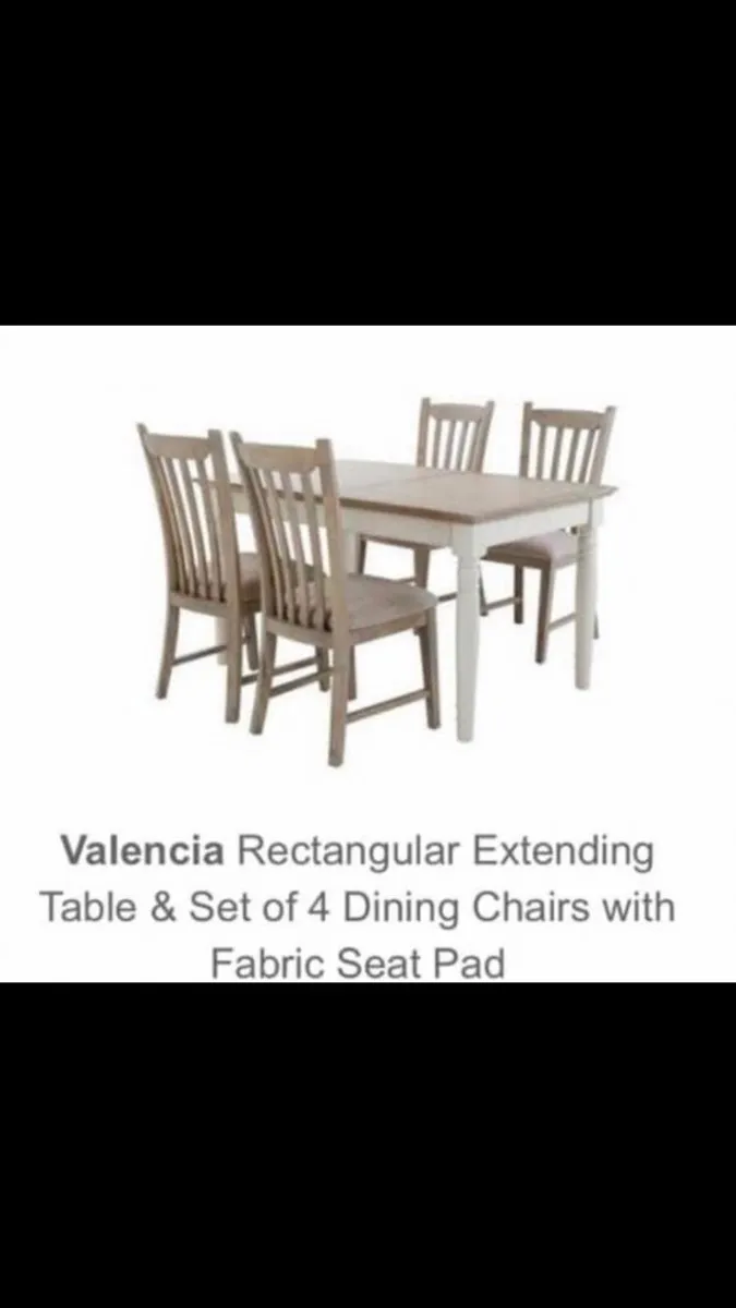 Table and chairs - Image 1